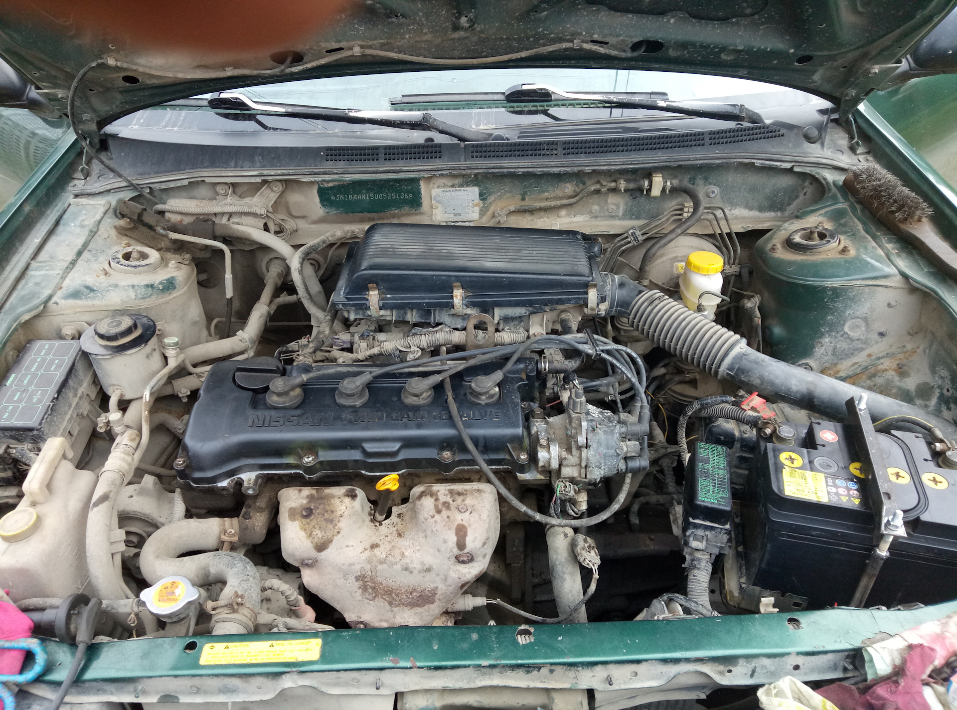 Замена сальников свечных колодцев ga15de