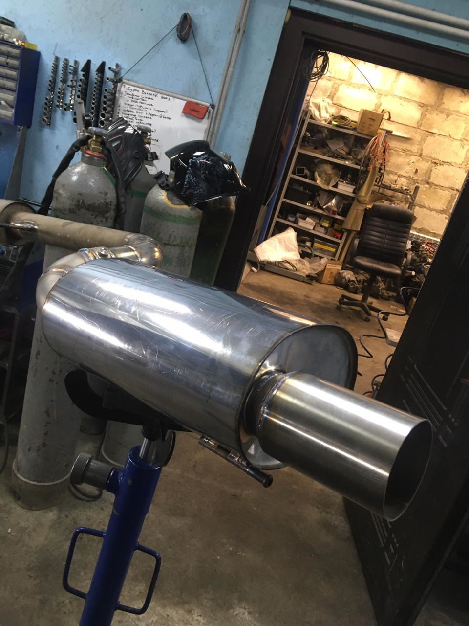 Глушитель с заслонкой — Toyota Altezza, 3 л., 2002 года | визит на ...