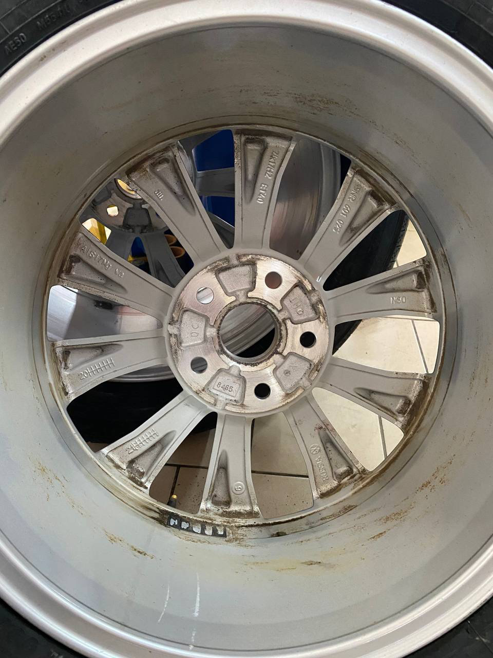 Покупка дисков r17 второй комплект — Volkswagen Tiguan (2G), 2 л, 2018 ...