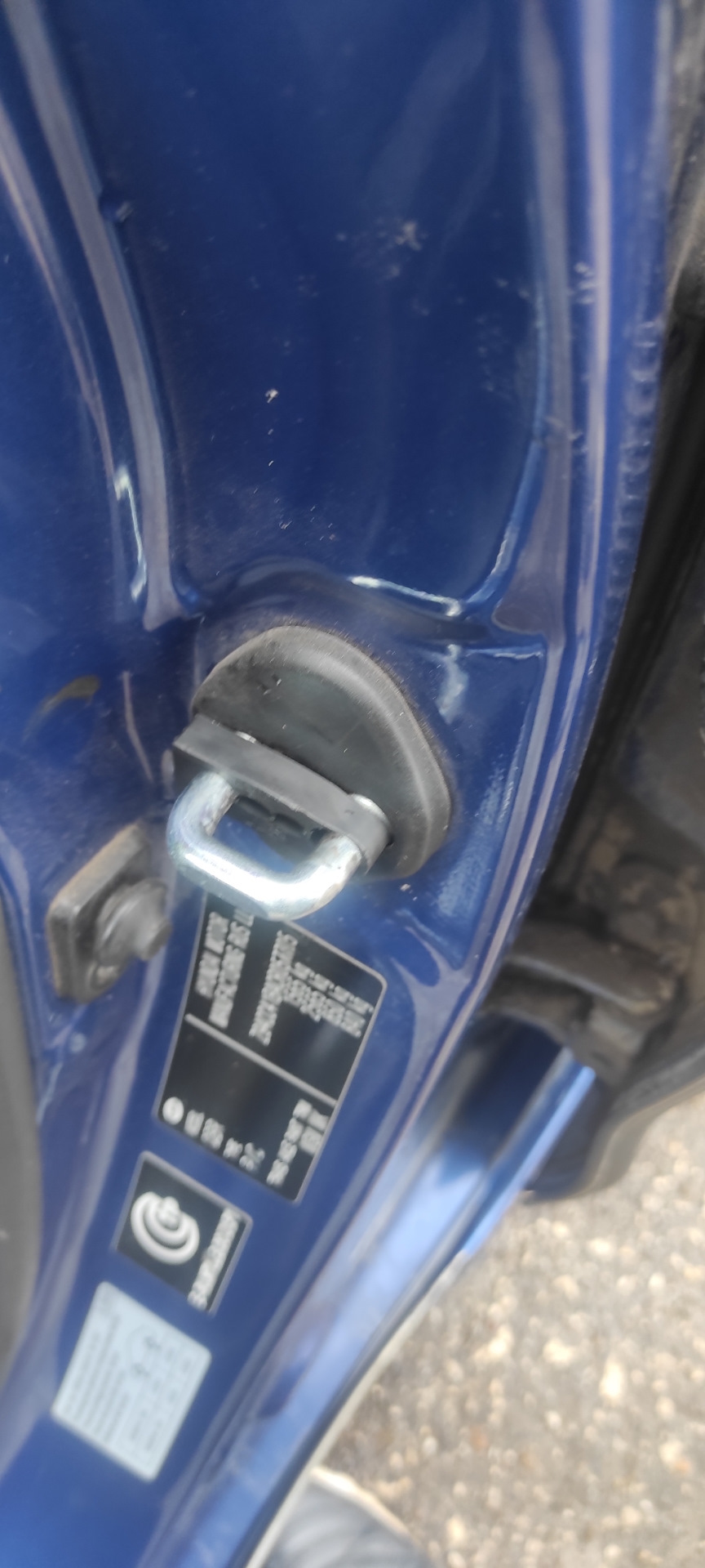 Демпферы замков — KIA Rio (3G), 1,6 л, 2012 года | аксессуары | DRIVE2