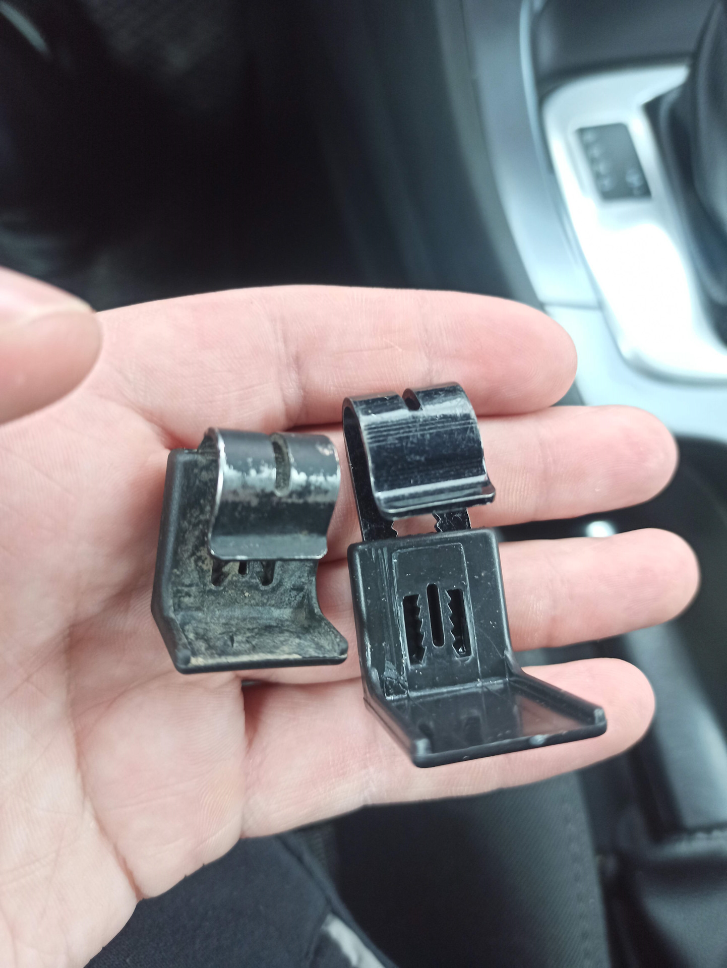 Крышка расширительного бачка Ford Mondeo 4, задний брызговик и по ...