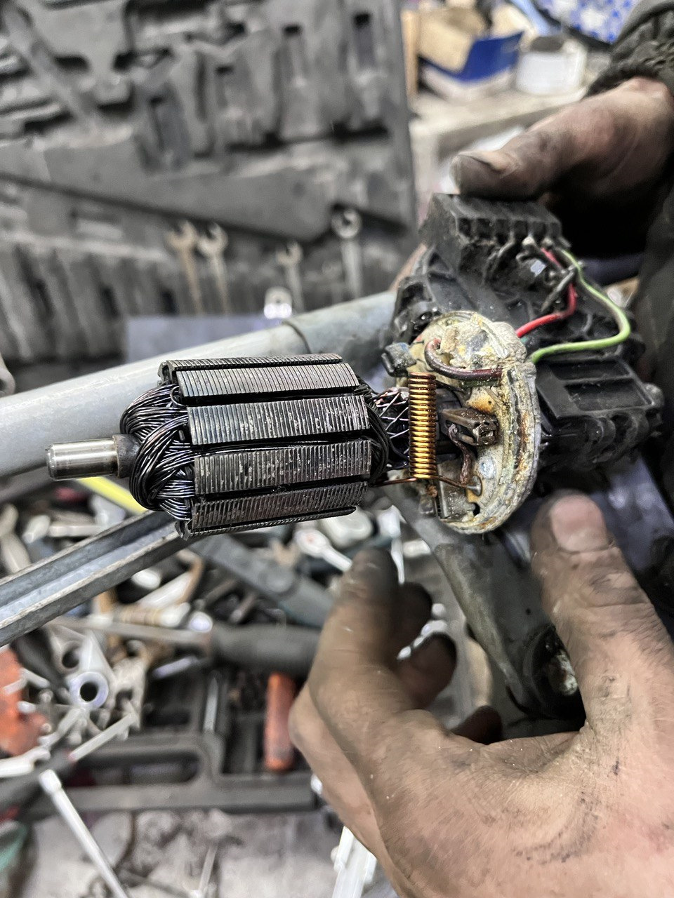 Замена моторчика стеклоочистителя — Mercedes-Benz M-Class (W163), 3,2 л ...