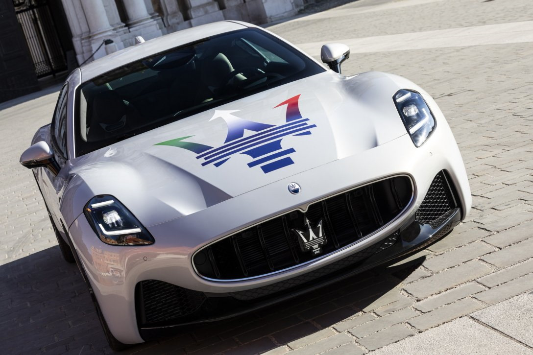 Мазерати GRANTURISMO 2022