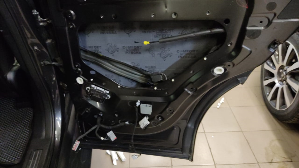 Первые доработки — Land Rover Discovery V, 3 л, 2018 года | аксессуары ...