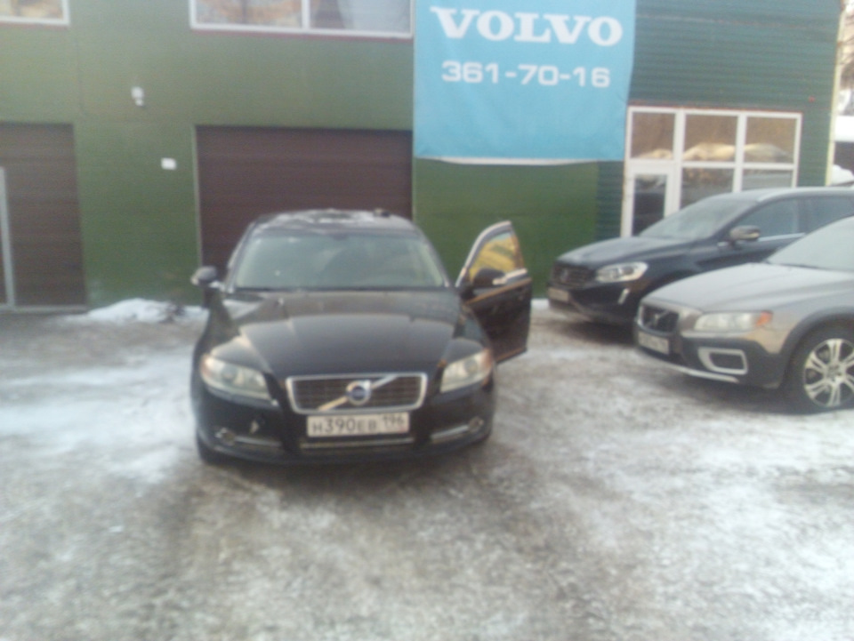 Сдох бензонасос? Нет, батарейка в метке! — Volvo S80 II, 2,5 л, 2008 ...
