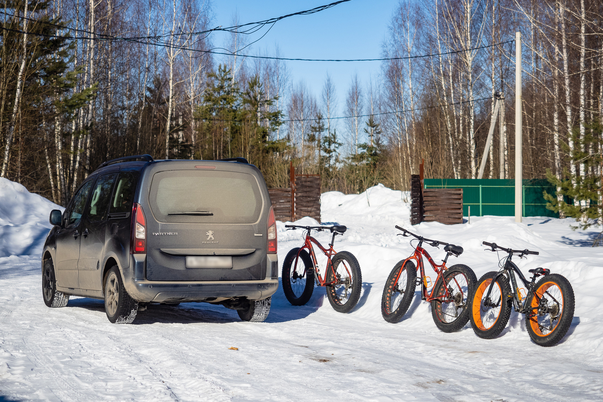 Перевозка велосипедов в Peugeot Partner Crossway — Peugeot Partner  Crossway, 1,6 л, 2021 года | наблюдение | DRIVE2