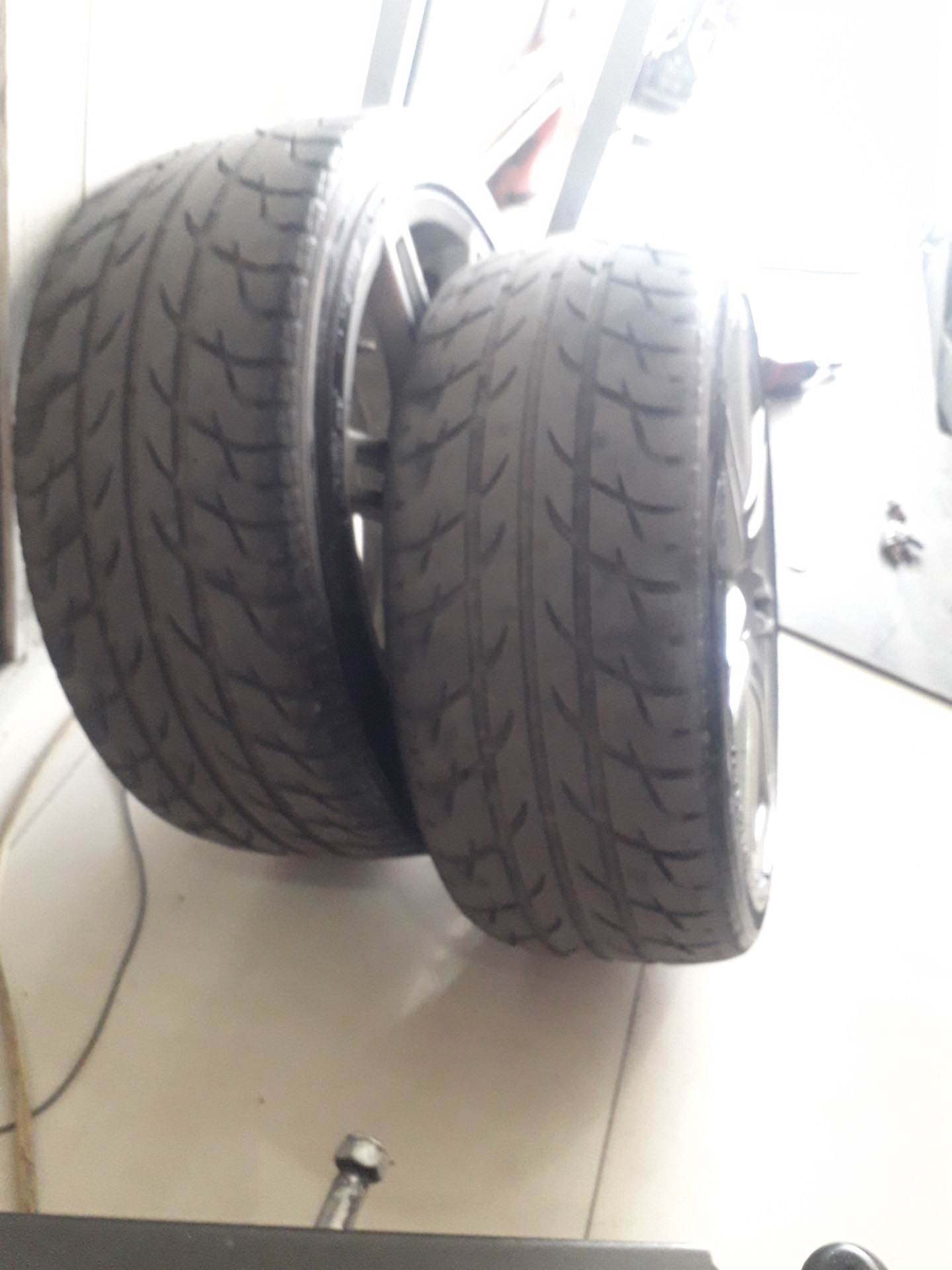 Замена переднего правого датчика абс — BMW X5 (E53), 3 л., 2002 года ...