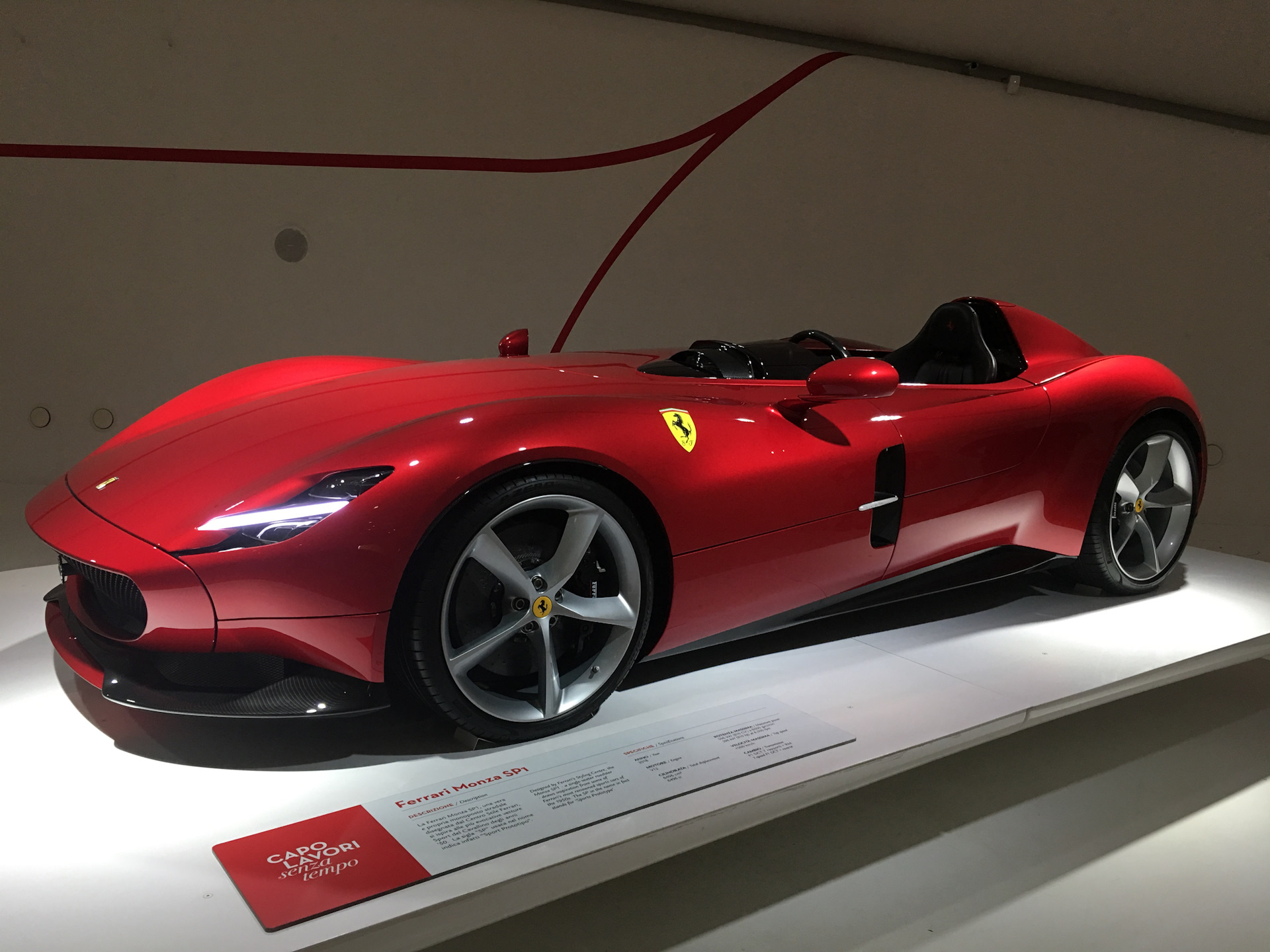 Суперкар Ferrari Monza sp1