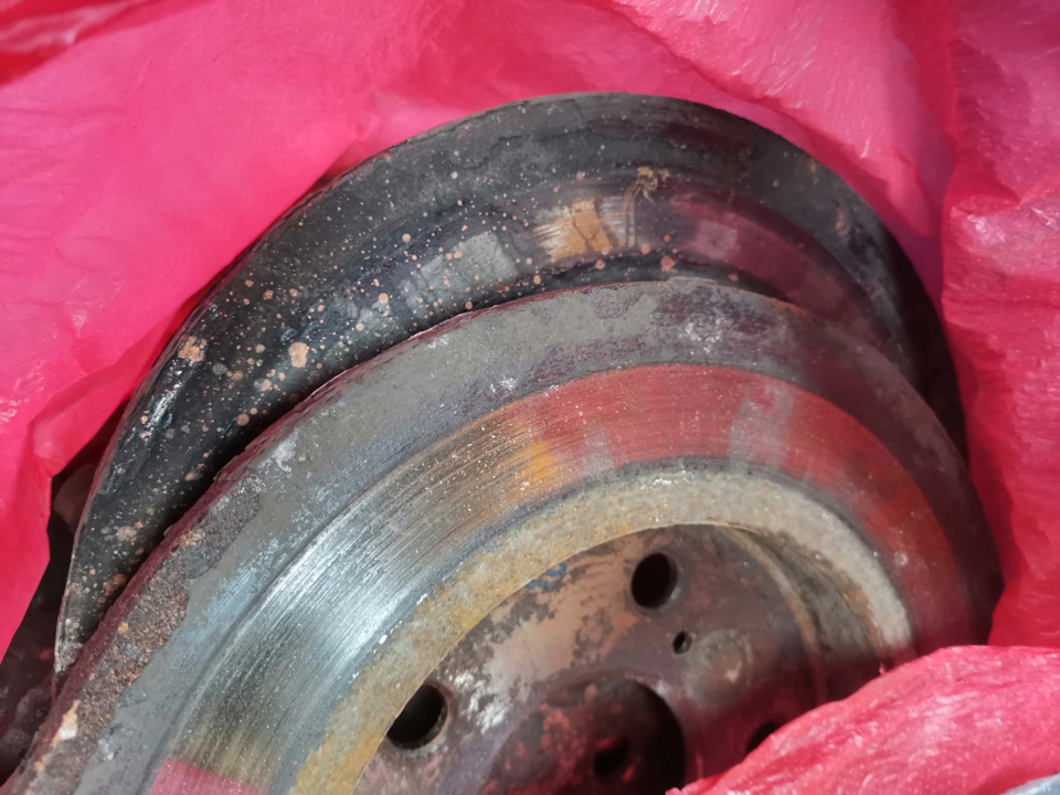 дискам 30ткм, смотрите и вовремя обслуживайте свой задок) — Toyota Corolla (140/150)