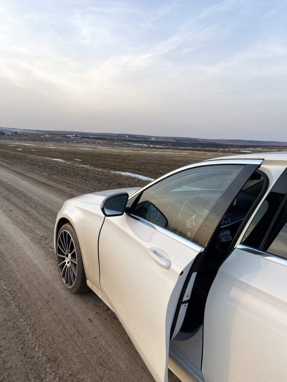 Поездка в деревню по нашим «хорошим» дорогам — Mercedes-Benz E-class  (W213), 2 л, 2019 года | колёсные диски | DRIVE2