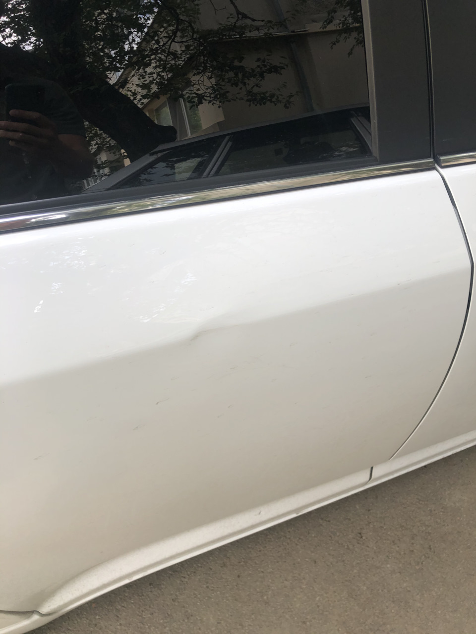 Вытягивание вмятин без покраски — Toyota Avensis III, 2 л, 2009 года ...