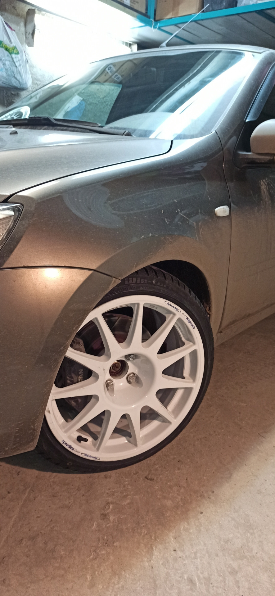 Зимние колёса 215/40 R17 на Speedline 9Jx17 (примерка на Гранту ...