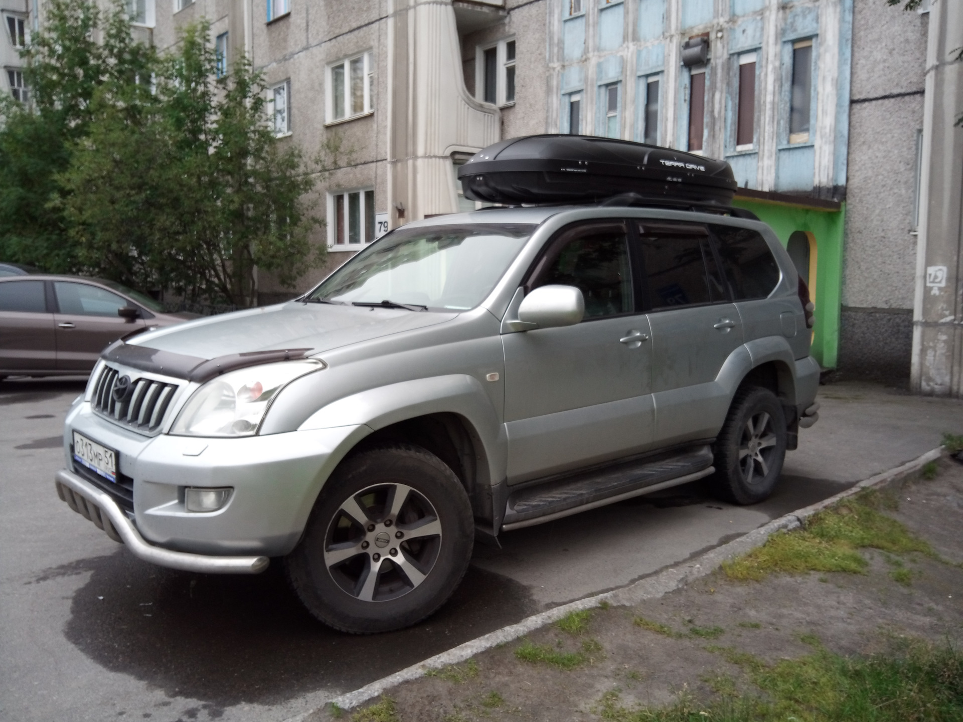 Прадо 120 4.0. Прадо 120 средний динамик Прадо 120. Тойота Прадо 2. Toyota Prado 120 с номером а м р. Тойота ленд Крузер Прадо фиолетовый.