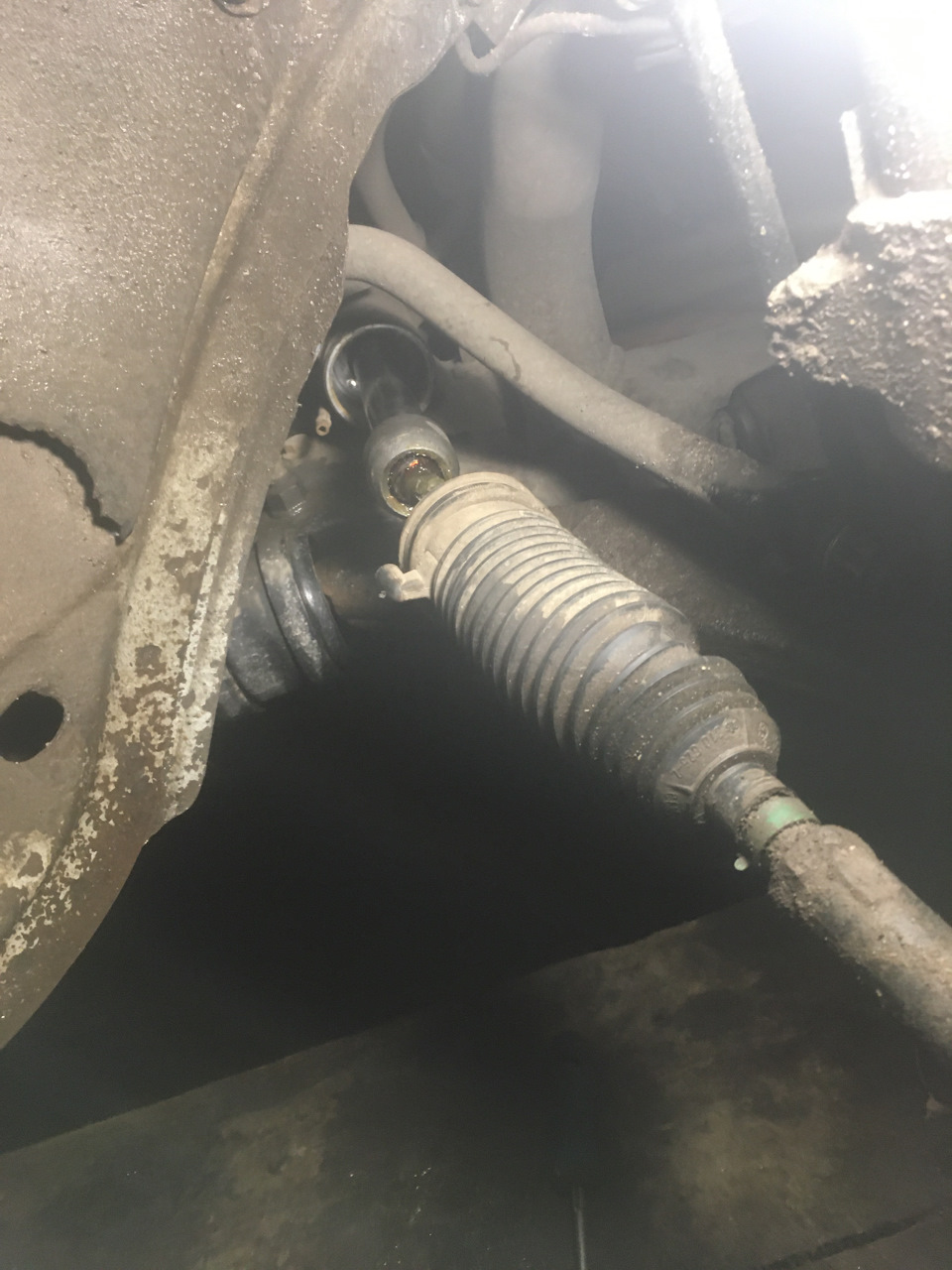 Как выполняется ремонт рулевой рейки «Форд Фокус»