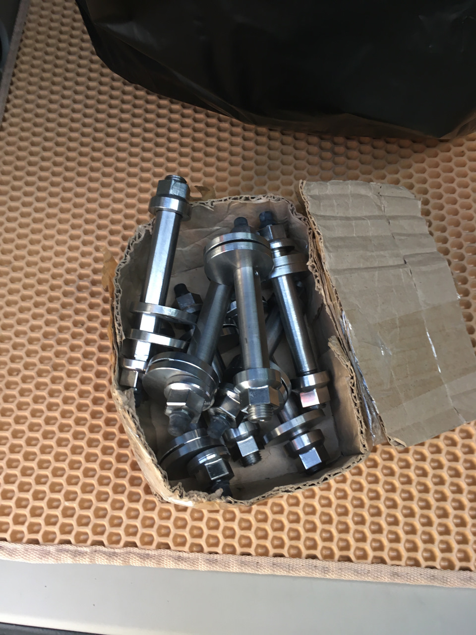 Фото в бортжурнале Mitsubishi Pajero (4G)