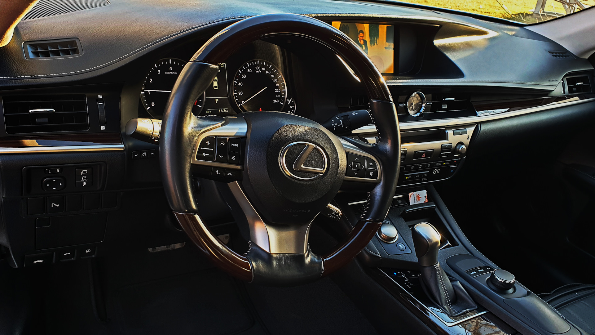 Lexus ES (XV60) 2.5 бензиновый 2015 | PREMIUM 🚗💨💤💨 на DRIVE2