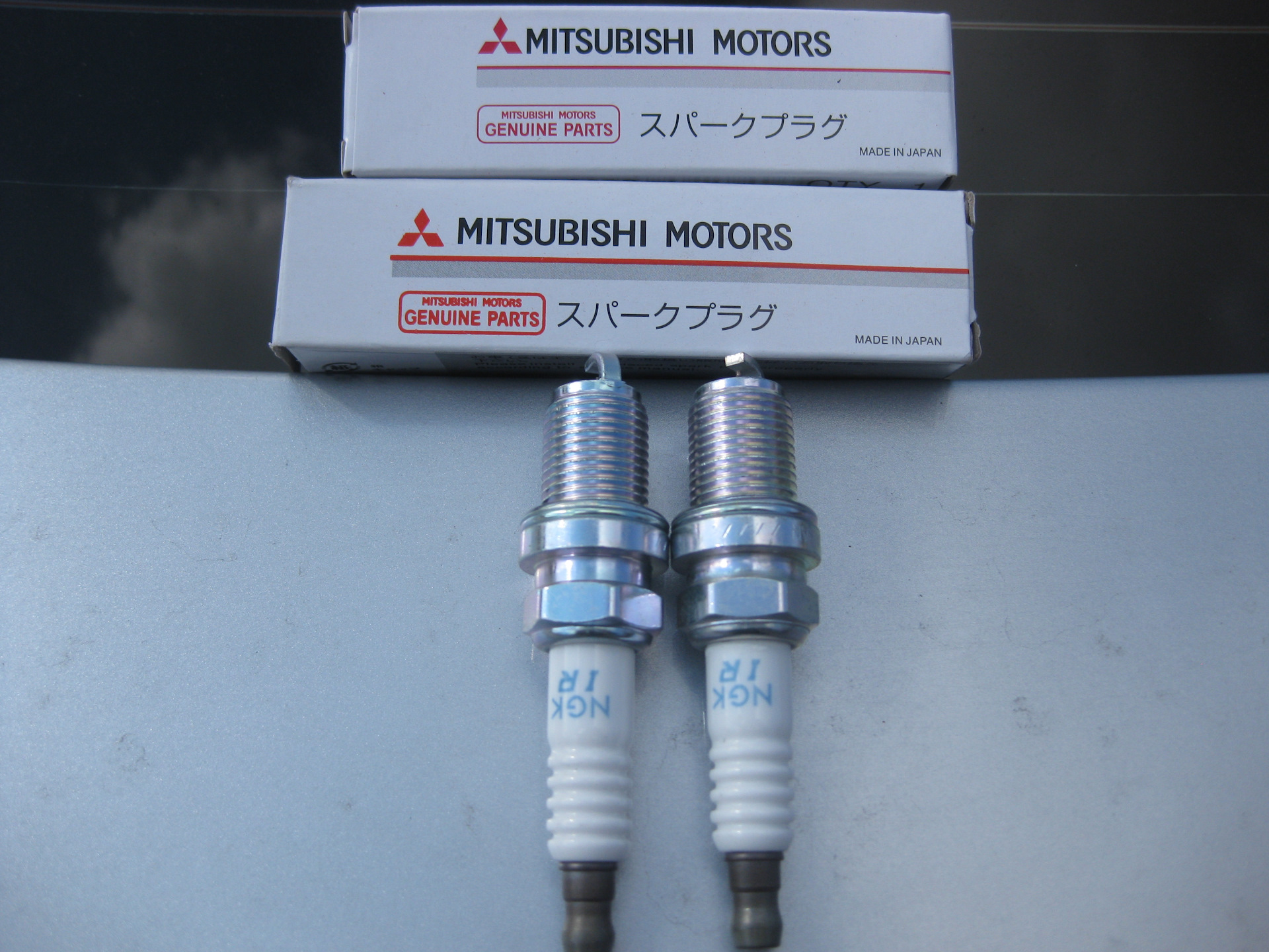 Свеча зажигания митсубиси. Mitsubishi mn163236. Mitsubishi mn163236 свеча зажигания. Свечи на Mitsubishi Lancer 10 1.8. Свечи зажигания (4шт) Mitsubishi Lancer 3 mn163236 / mn163807.