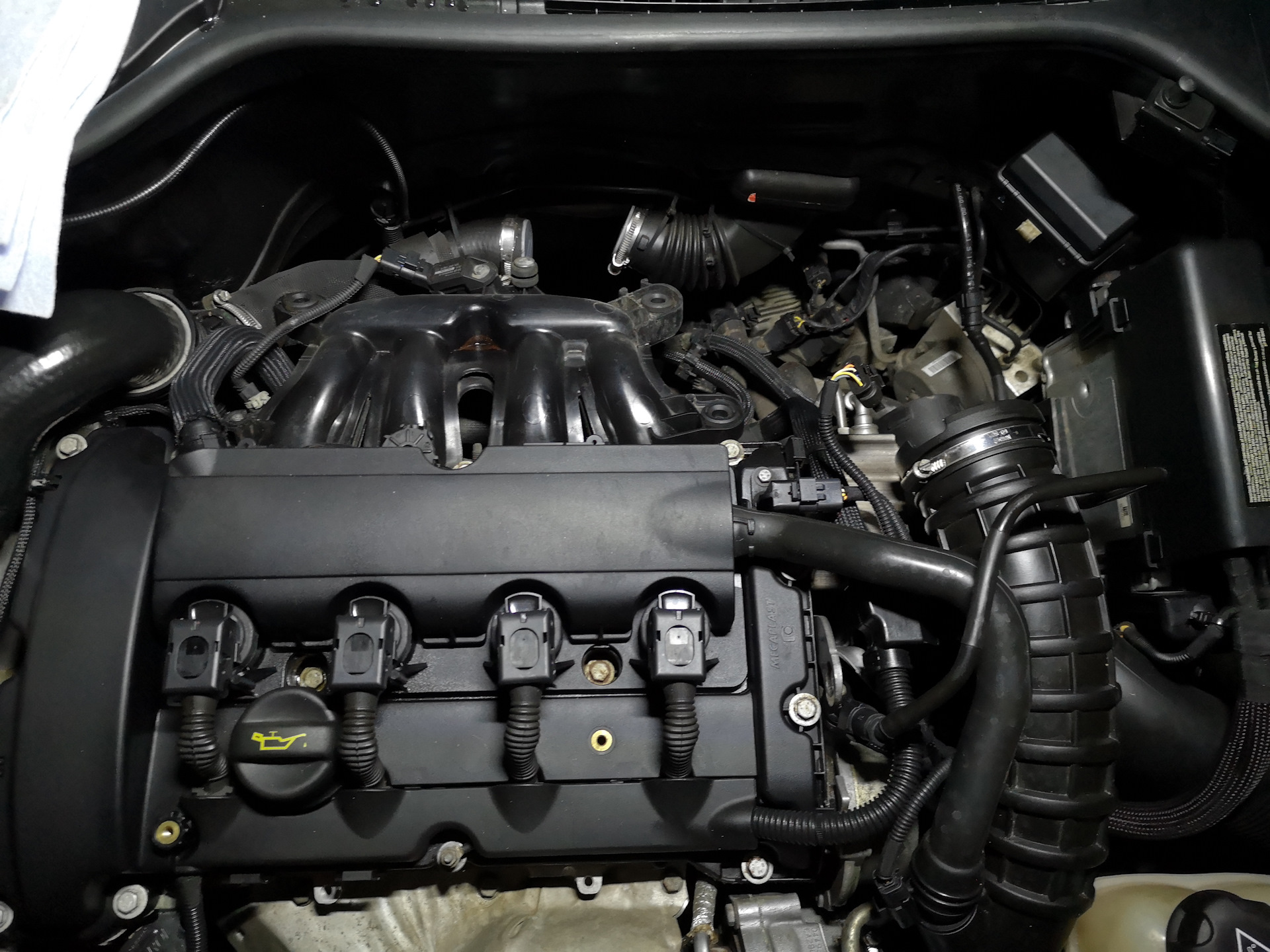 Peugeot 3008 двигатель. Мотор ер6. Двигатель ер6 турбо. Двигатель n14 Mini Cooper s. Mini n14 двигатель.