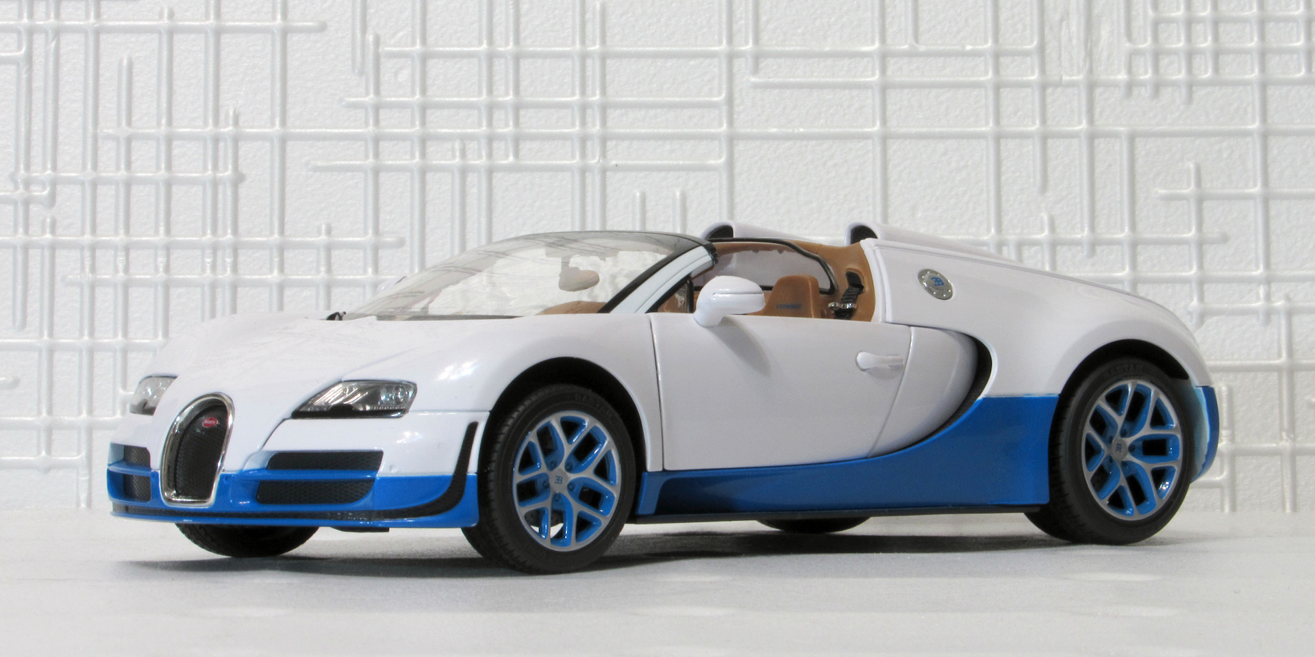 Bugatti Veyron Grand Sport Vitesse White