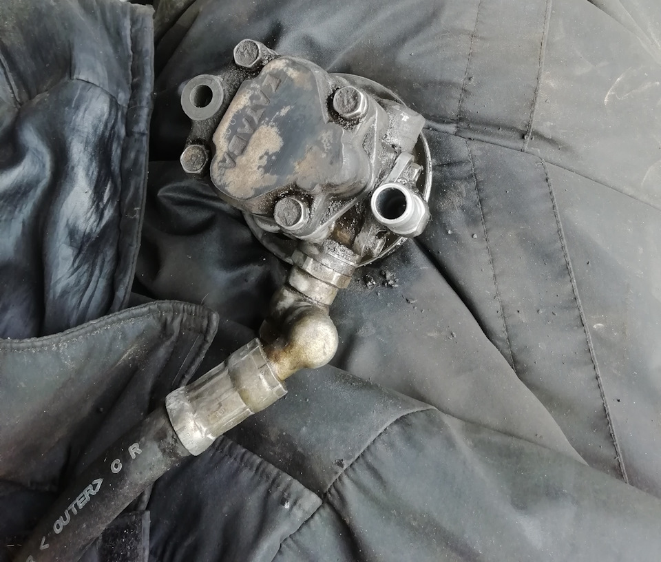 Замена сальника насоса ГУР на пробеге 350т.км — Nissan Laurel (C34), 2 ...