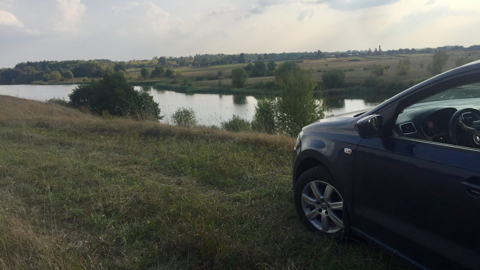 Volkswagen Polo Sedan музыкальный