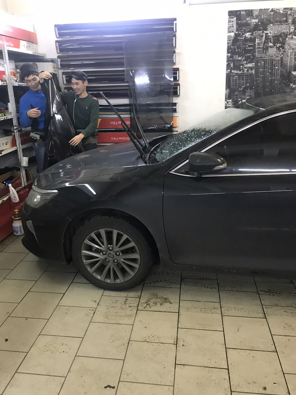 Ну все, теперь я настоящий болельщик Хабиба Нурмагомедова)) — Toyota Camry  (XV50), 3,5 л, 2017 года | стайлинг | DRIVE2