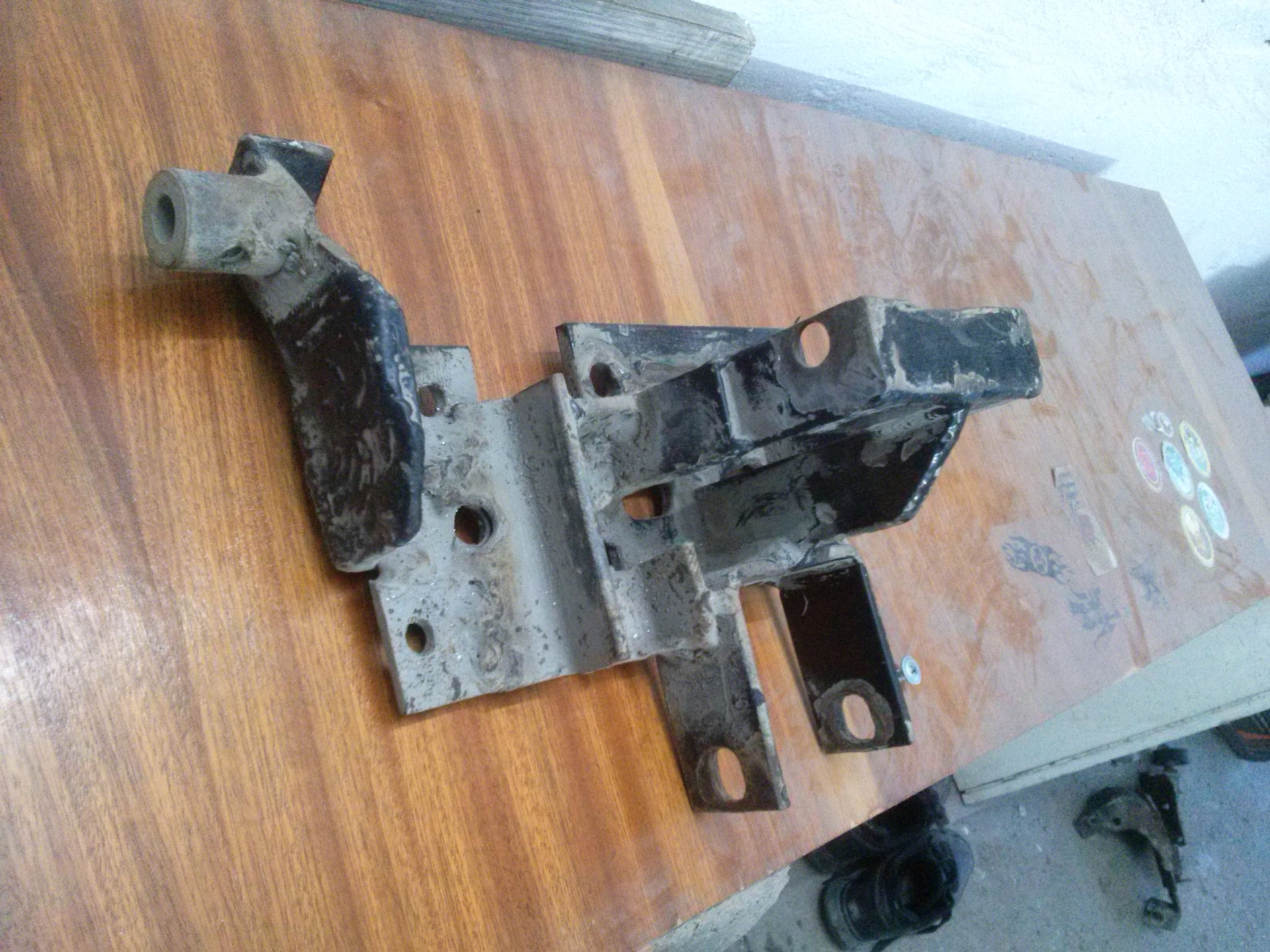 кронштейн компрессора ямз 236. крепление компрессора. кронштейн компрессора кондиционера тойота дюна б 14 двигатель. 8. кронштейн компрессора кондиционера ямз 236.