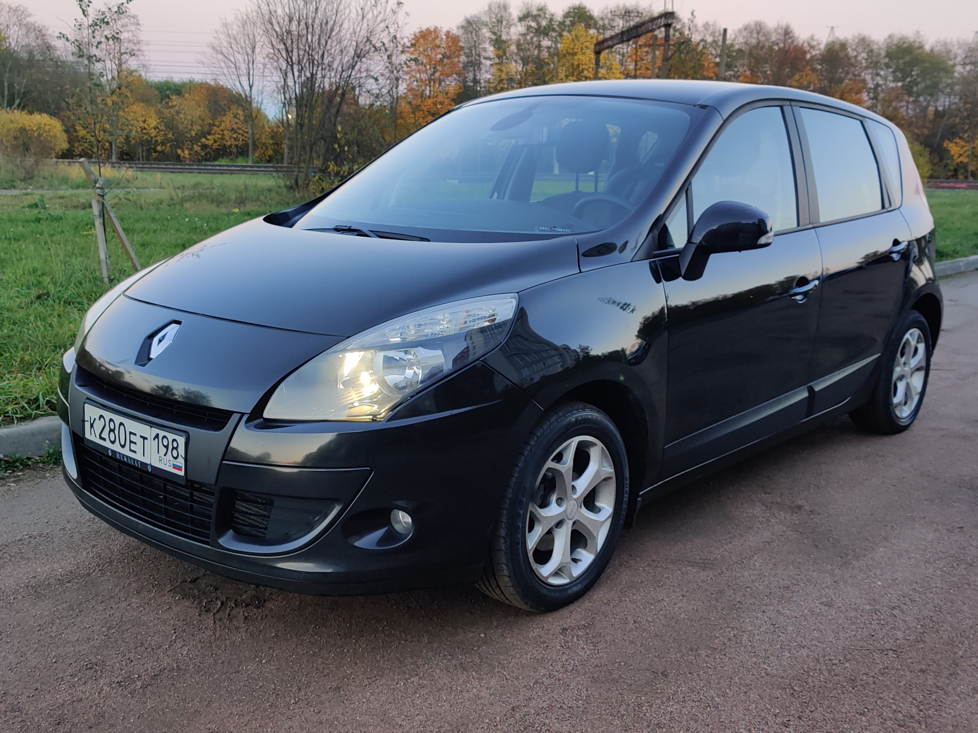 Продажа — Renault Scenic III, 1,5 л, 2009 года | продажа машины | DRIVE2