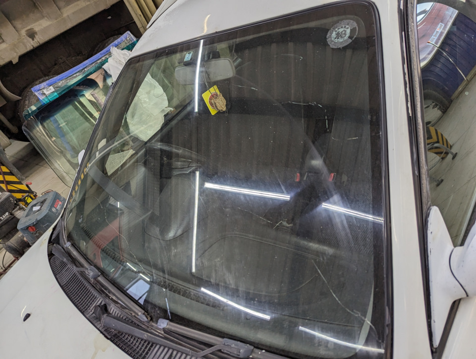 Танцы с бубном, или замена стекла в "Автотрейд" — Toyota Sprinter Carib ...