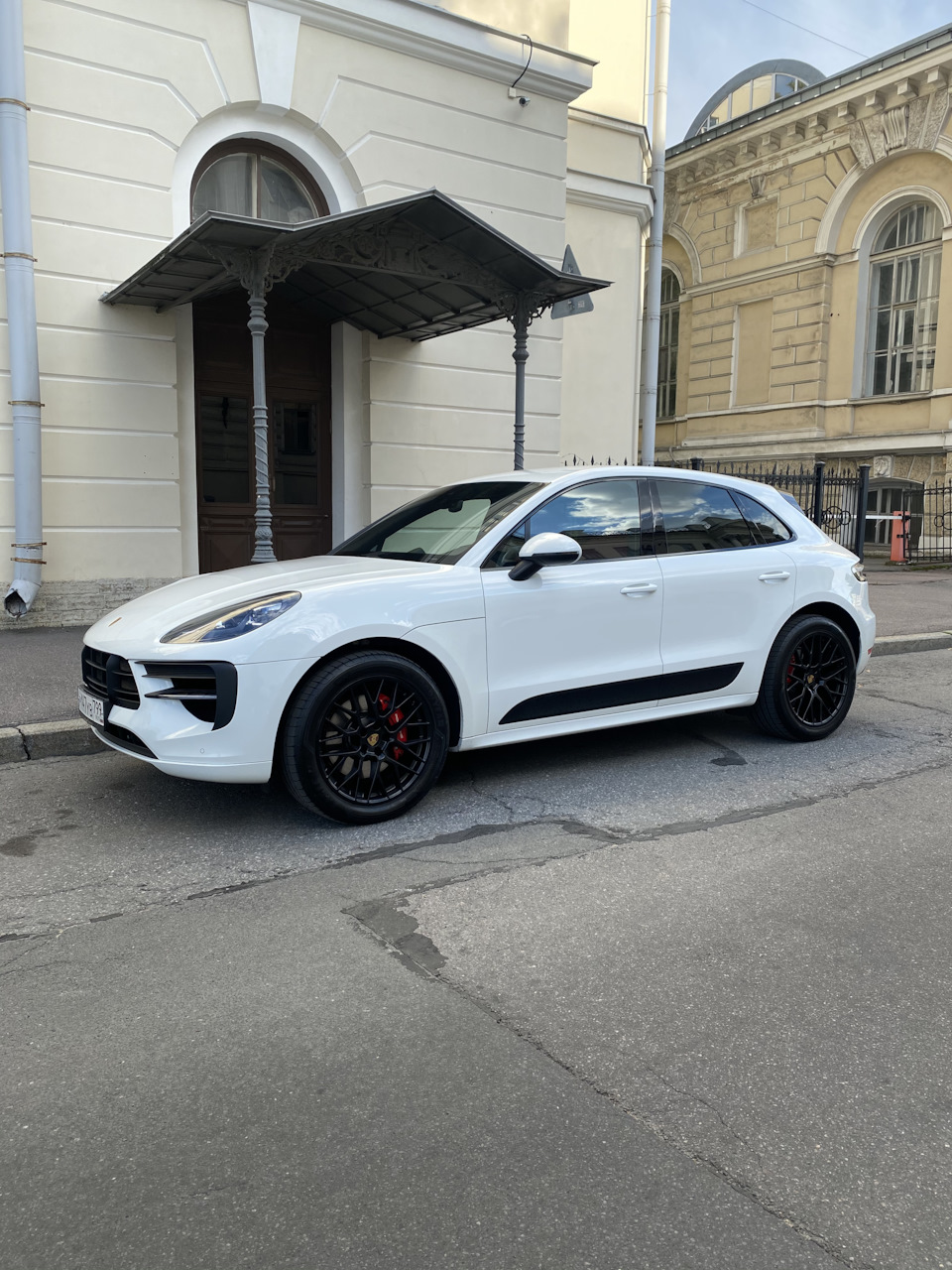 Глюк на новом авто — Porsche Macan, 2,9 л, 2021 года | наблюдение | DRIVE2