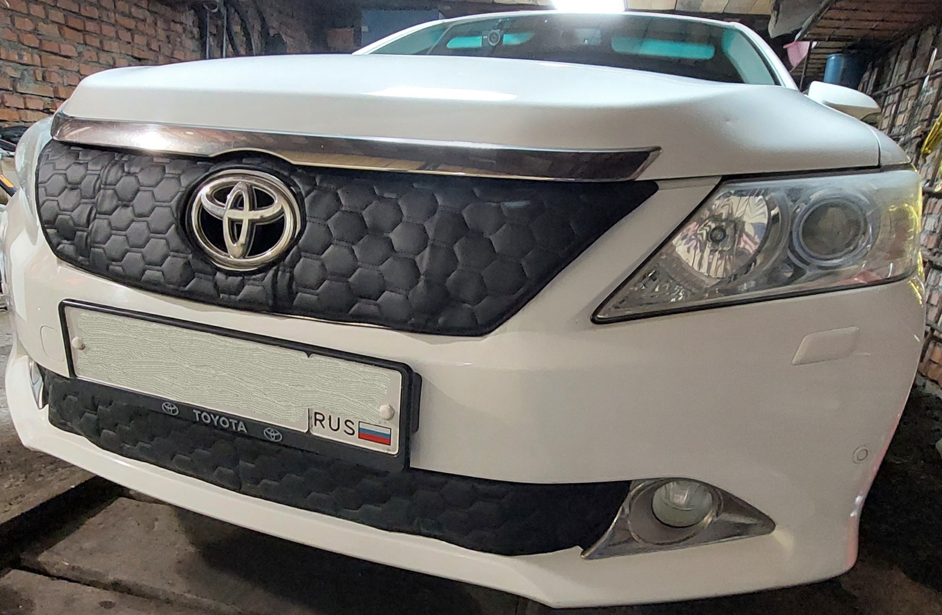 Утеплитель радиатора toyota land cruiser 200. Маска утеплитель радиатора тойота прадо 150. Утеплитель радиатора тойота. Радиатор тойота рав4 2020. Утеплитель радиатора тойота прадо 150.