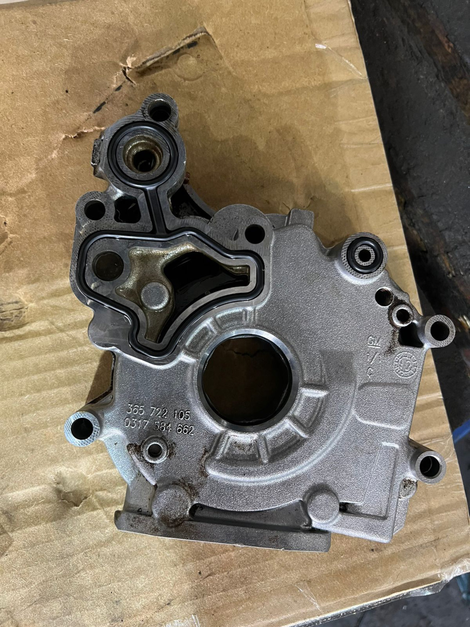 7 — Opel Insignia (1G). Запчасти на фото: 722105