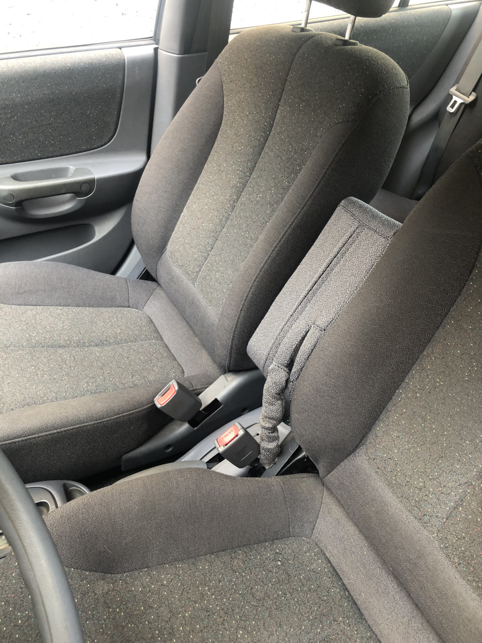 2# Подлокотник Аламар — Hyundai Accent (2G), 1,5 л, 2009 года ...