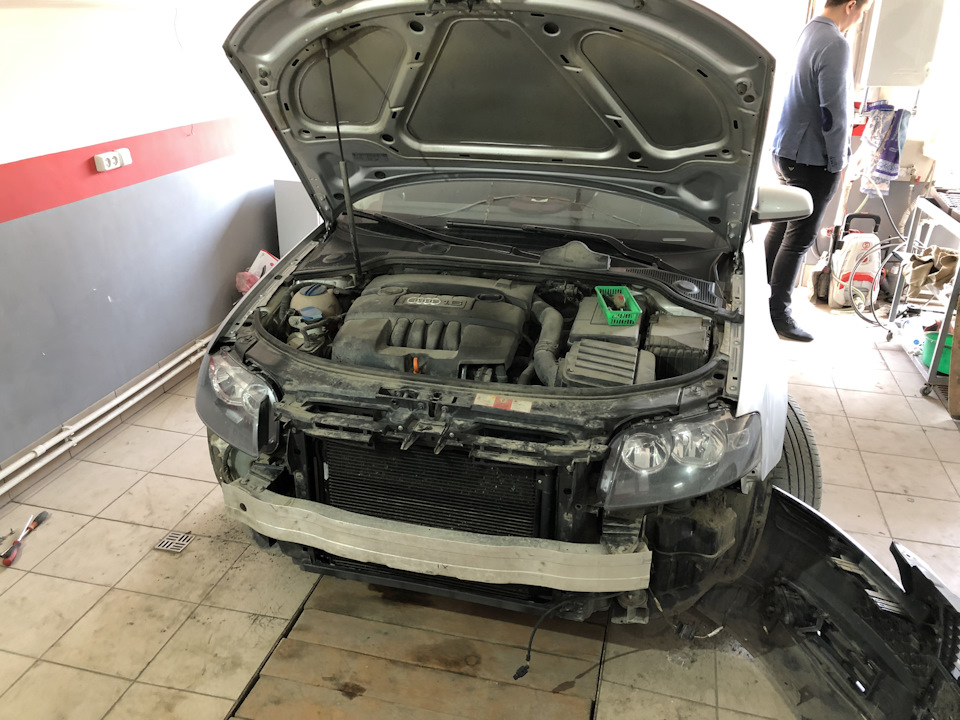 ауди а4 снять радиатор