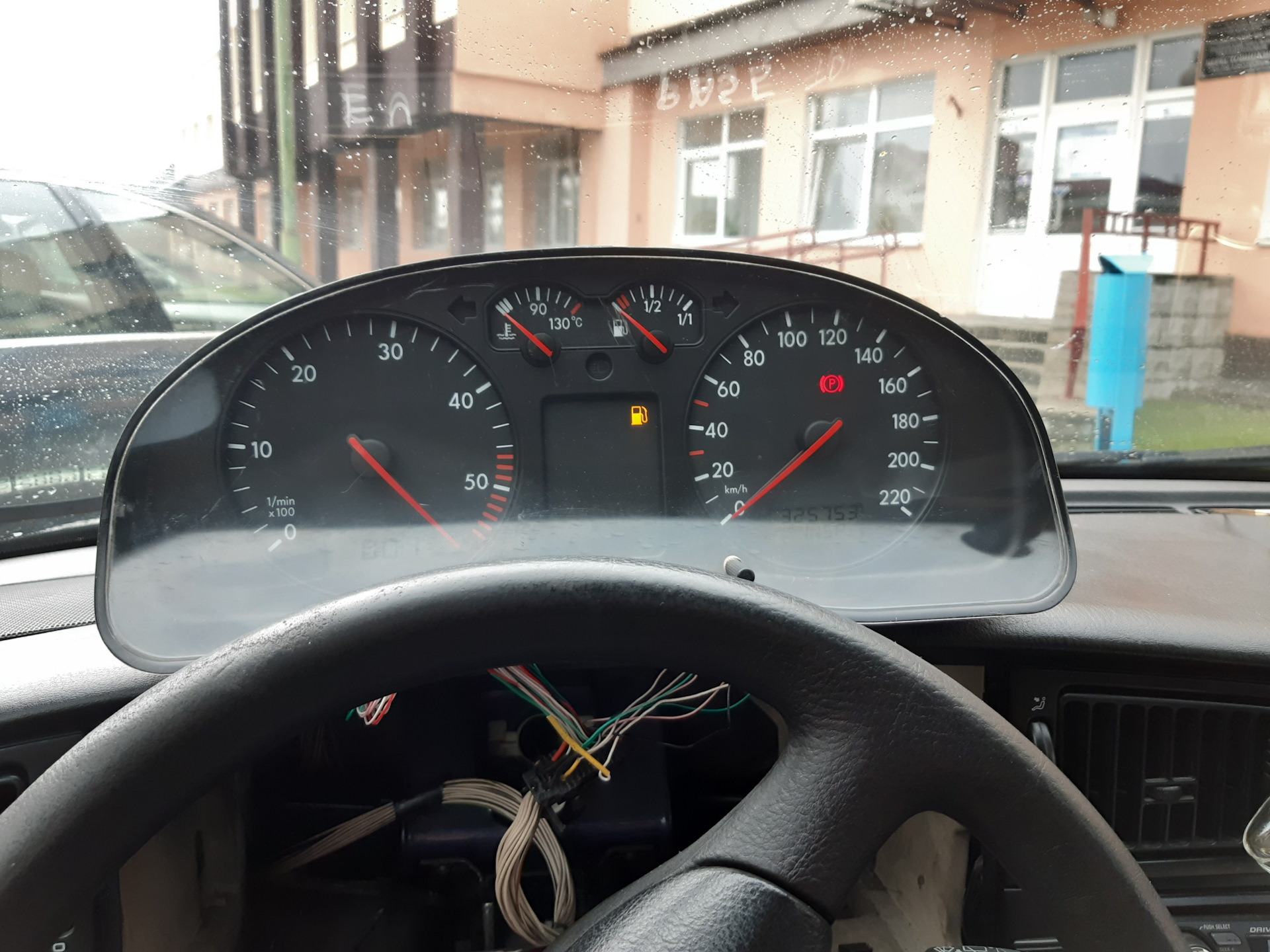 Моторчики стрелок приборной панели bmw e34. Абс щиток приборов приора с кан шиной. Спидометр бмв. Приборная плата на ваз 2114. Панель vdo ваз 2110.