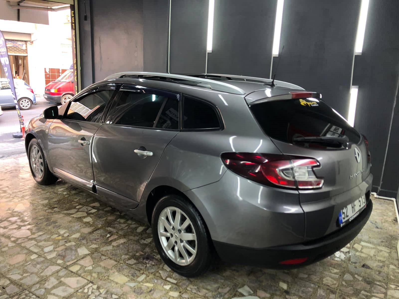 Рено меган 3 1.5. Renault Megane Sport Tourer 3. Рено Меган 3 универсал дизель. Рено Меган 3 1.5 DCI универсал. Renault Megane 3 Sport.