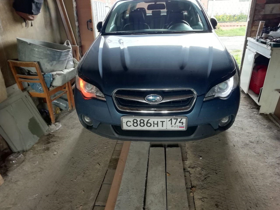 11. — Оранжевые габариты — Subaru Outback (BP), 2,5 л., 2006 года ...
