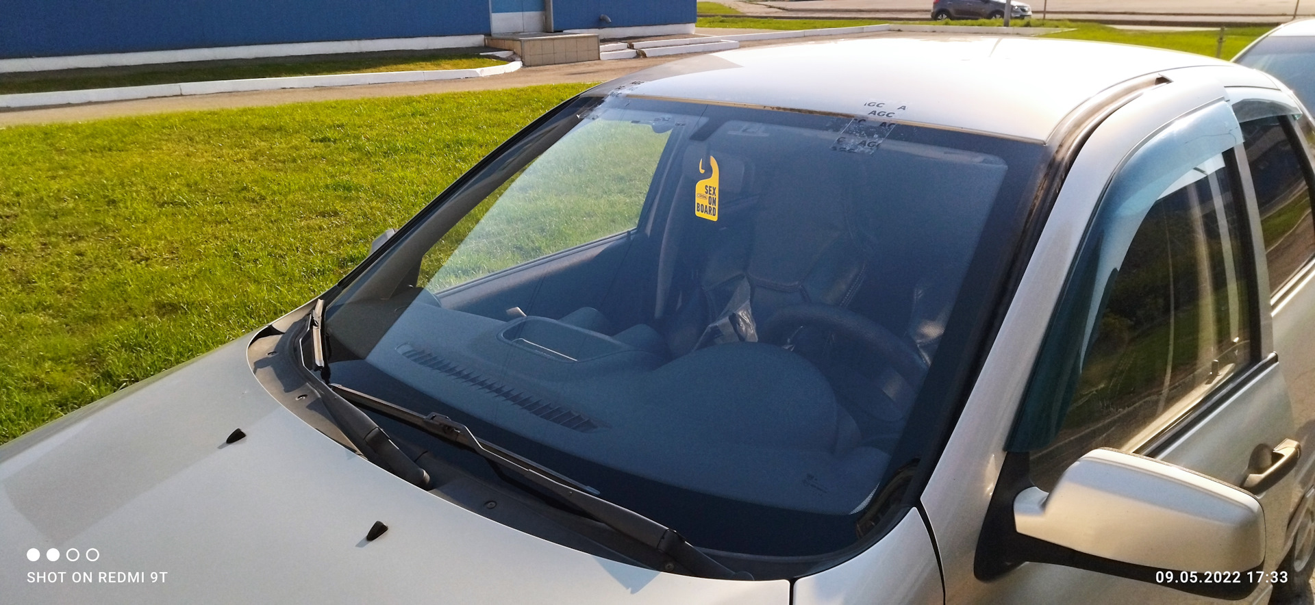 Замена лобового стекла — Lada Гранта, 1,6 л, 2012 года | техосмотр | DRIVE2