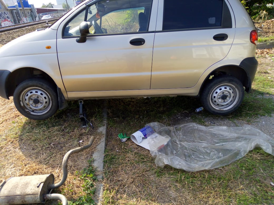 замена глушителя на матизе. — Daewoo Matiz (M100, M150), 0,8 л, 2012 ...
