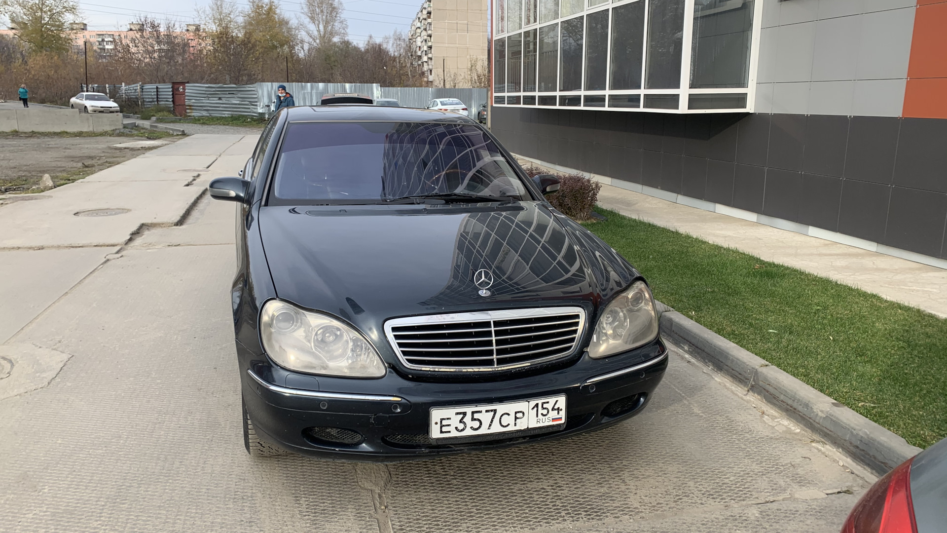 Mercedes-Benz S-Class (W220) 4.3 бензиновый 1999 | лепешка на DRIVE2