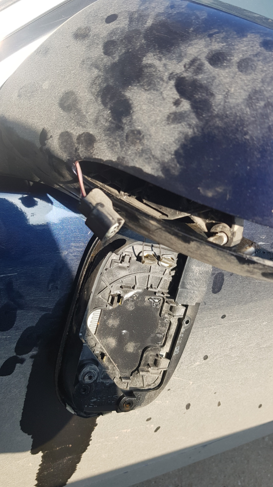 Замена повторителя поворотника в зеркале — Honda Accord (7G), 2,4 л ...