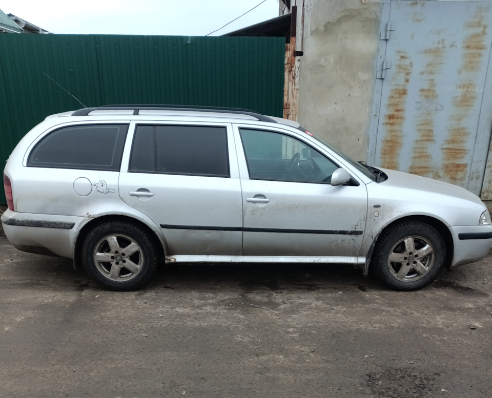 Фото в бортжурнале Skoda Octavia Combi A4 Mk1