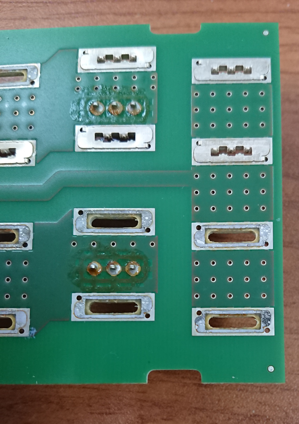 а вот и первые следы искрения — Nissan Leaf (1G)