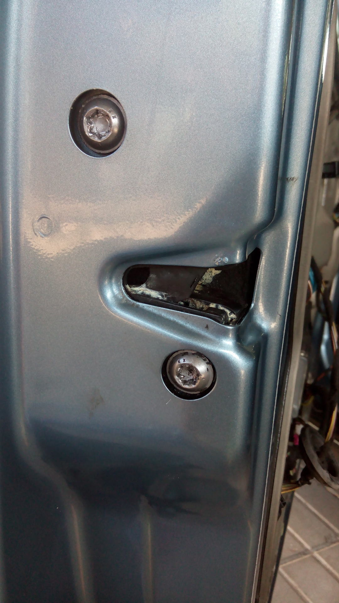 Не могу открутить болты замка двери — Сообщество «VAG Club» на DRIVE2