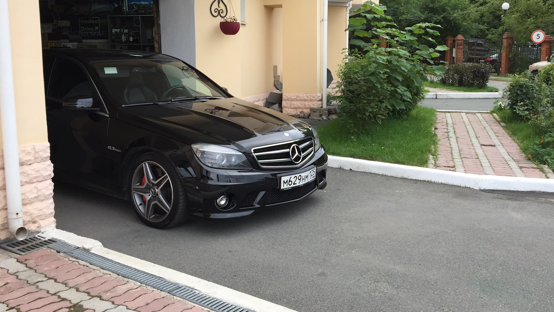 Mercedes-Benz C 63 AMG (W204) 6.2 бензиновый 2010 | Panther на DRIVE2