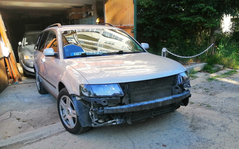 Как открутить сломанный штуцер — Volkswagen Golf Mk3, 1,8 л, 1997 года ...