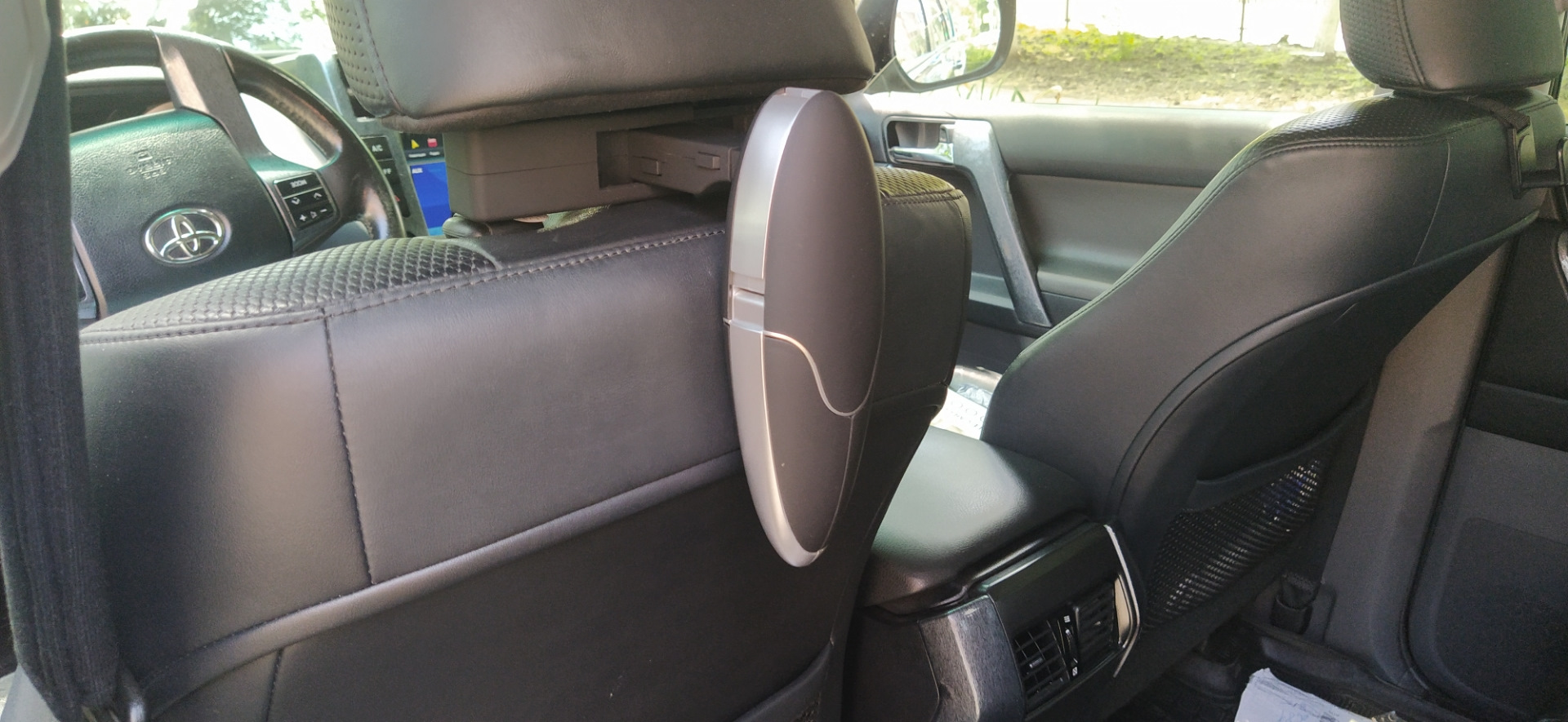 Плечики для пиджака — Toyota Land Cruiser Prado 150-series, 4 л, 2010 ...