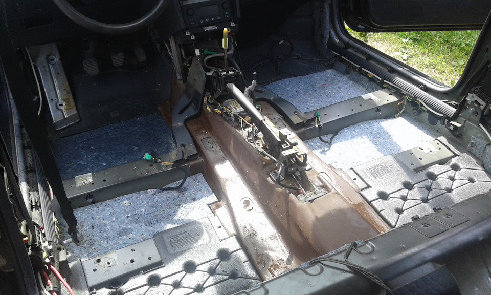 LwAAAgMuIOA 960 Как крепить подкрылок пежо 307