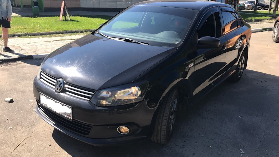 Замена задних амортизаторов — Volkswagen Polo Sedan, 1,6 л, 2011 года ...