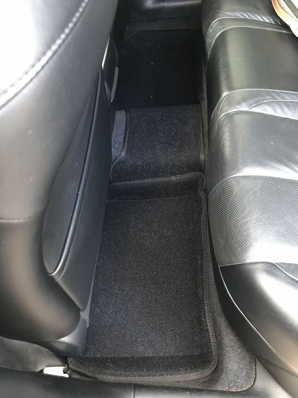 Задний ряд. — Nissan Teana (J32)